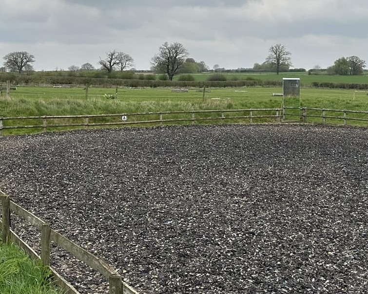 Tong Park Farm Livery Yard