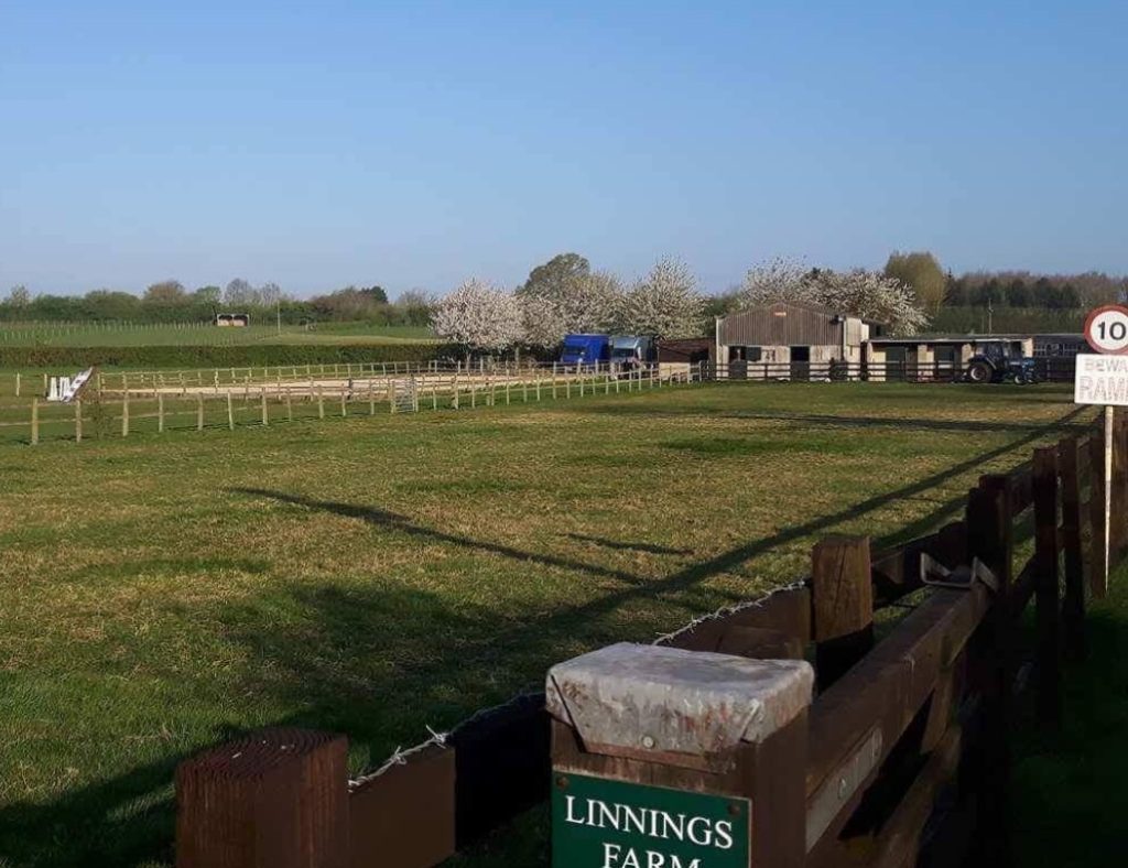 Linnings Farm D.I.Y Livery